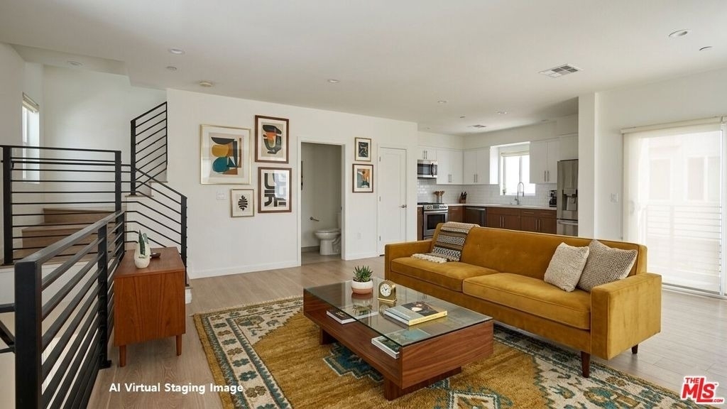 5222 Satsuma Avenue - Photo 5
