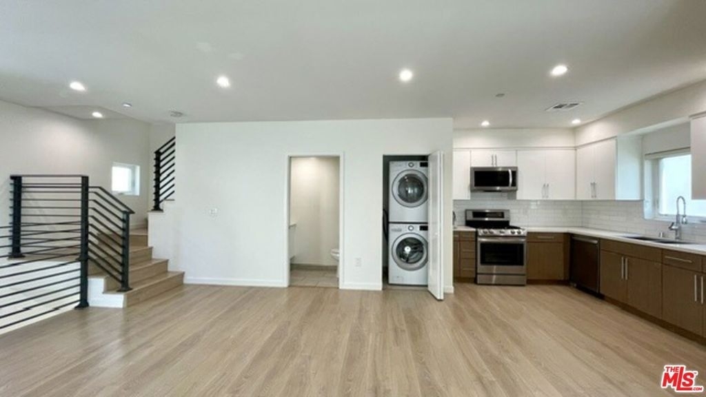 5222 Satsuma Avenue - Photo 8