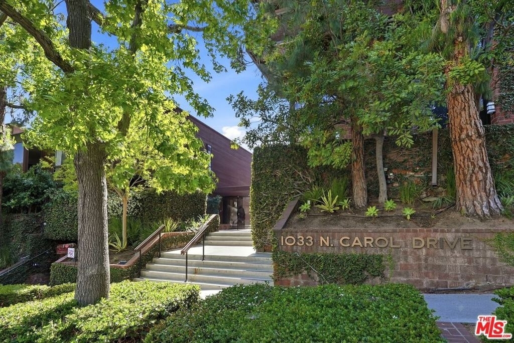 1033 Carol Drive - Photo 17