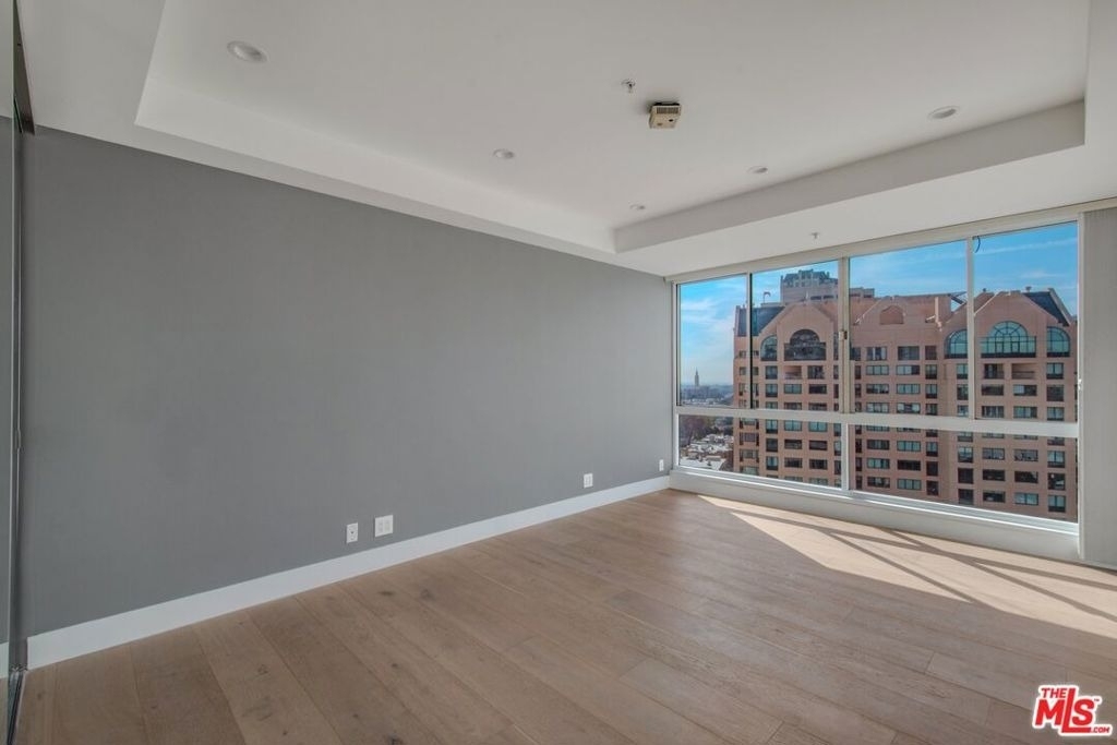 10490 Wilshire Boulevard - Photo 6