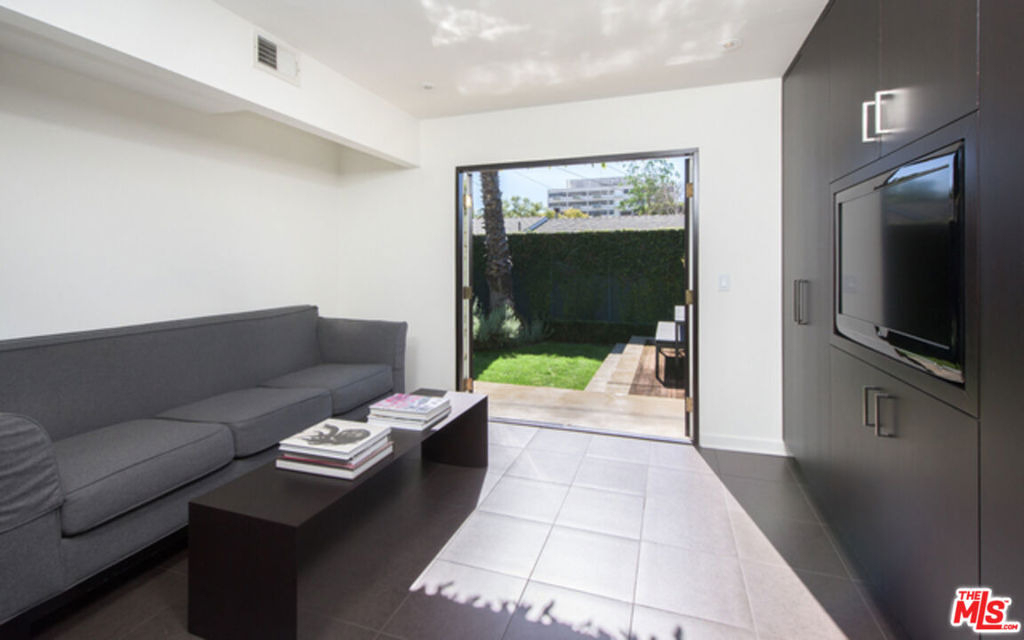 8842 Dorrington Avenue - Photo 8
