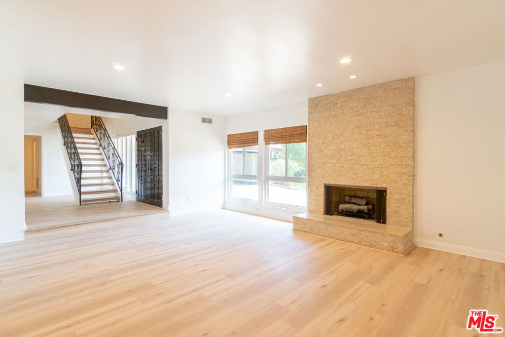 4220 Towhee Drive - Photo 2
