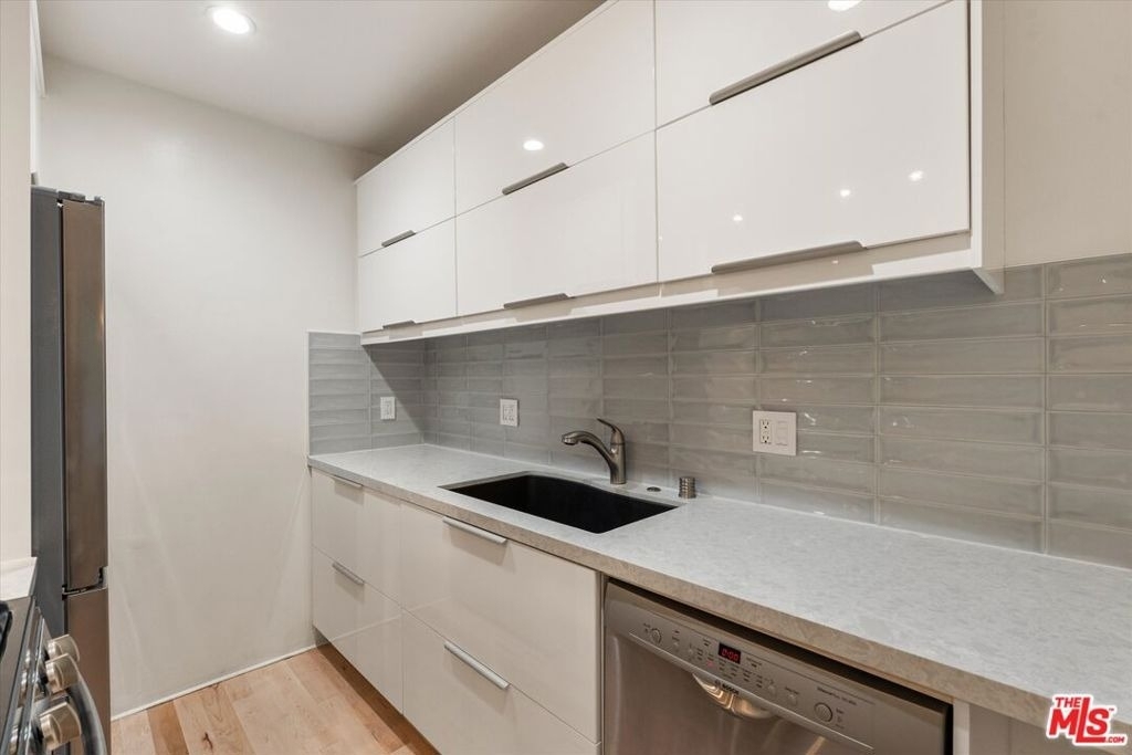 2921 10th Street - Photo 6