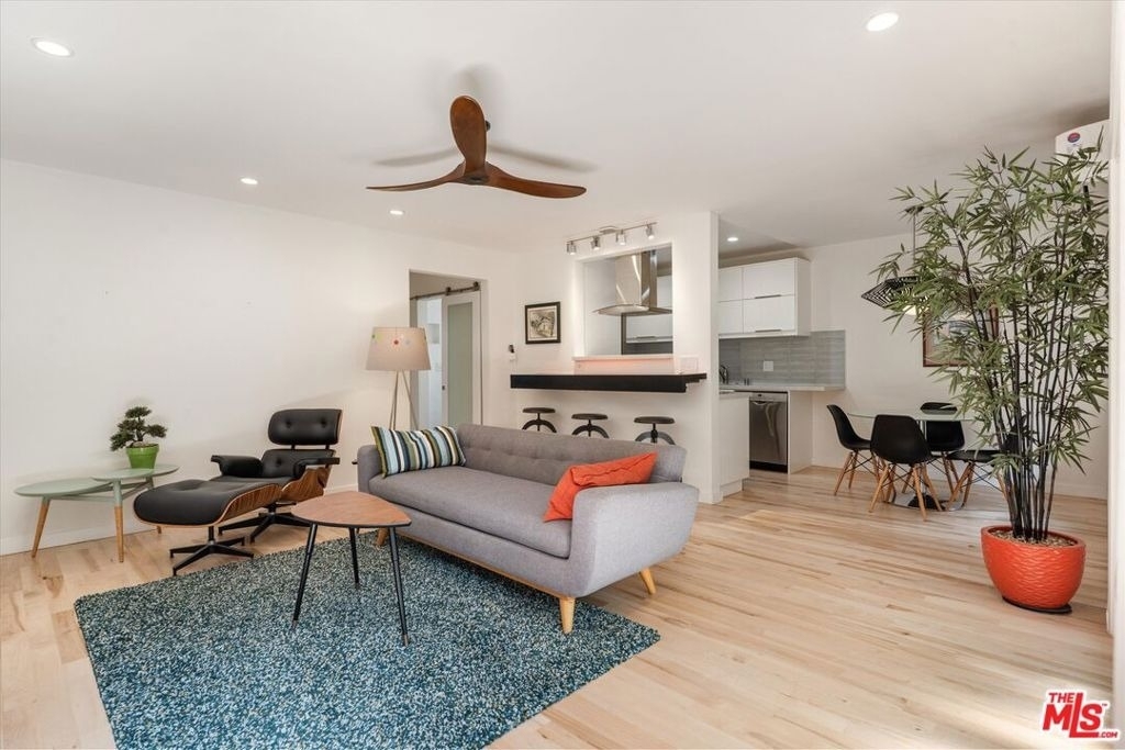 2921 10th Street - Photo 0