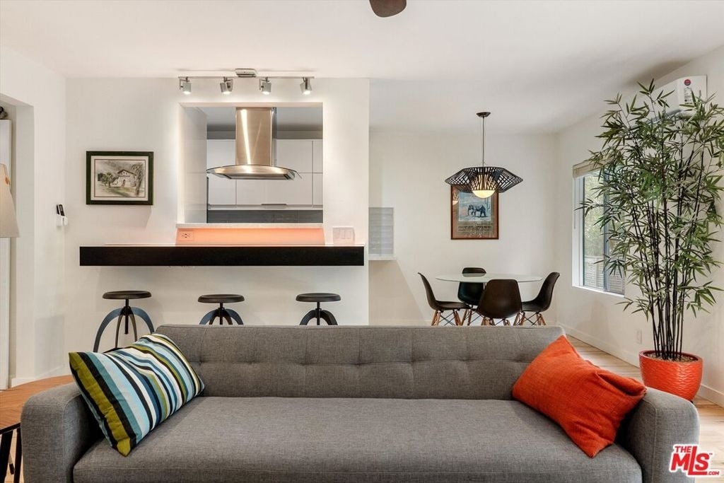 2921 10th Street - Photo 3