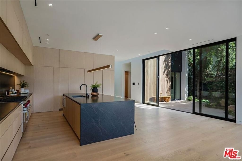 4939 Petit Avenue - Photo 16