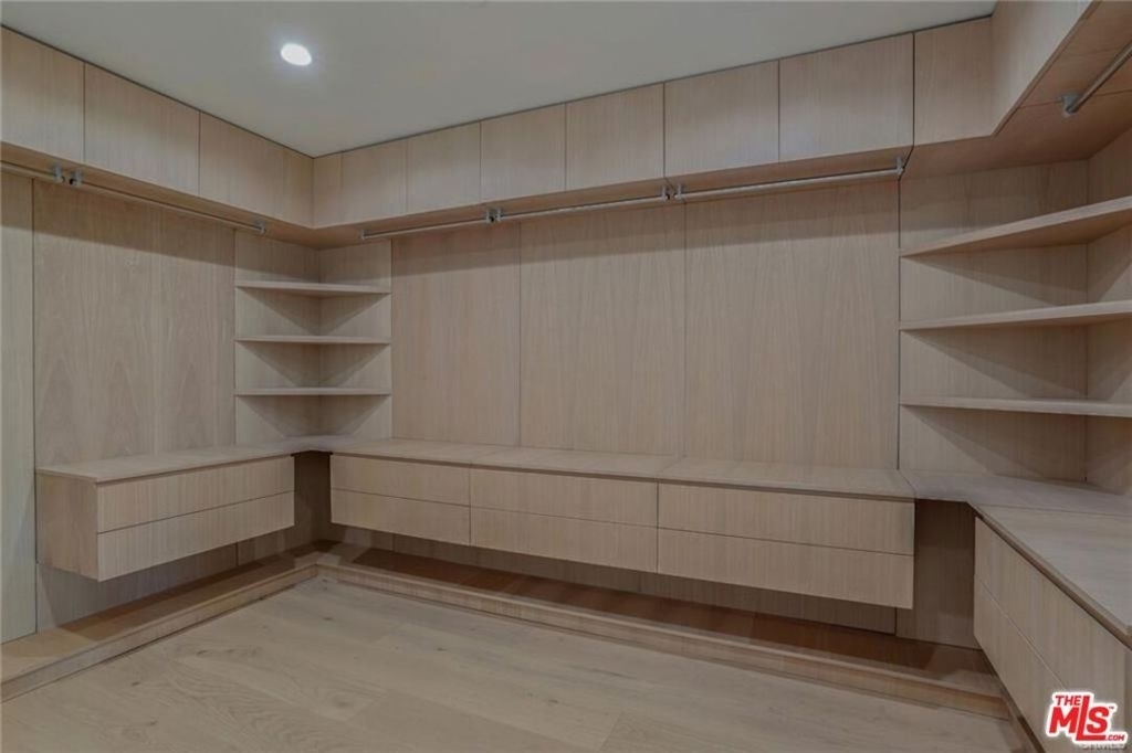 4939 Petit Avenue - Photo 33
