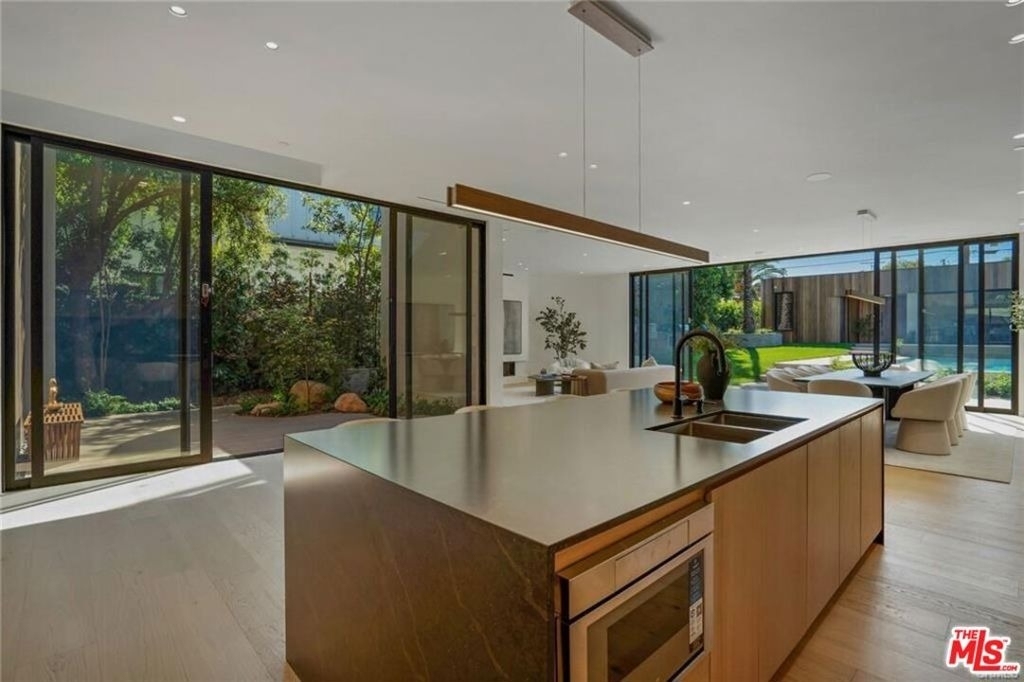 4939 Petit Avenue - Photo 14