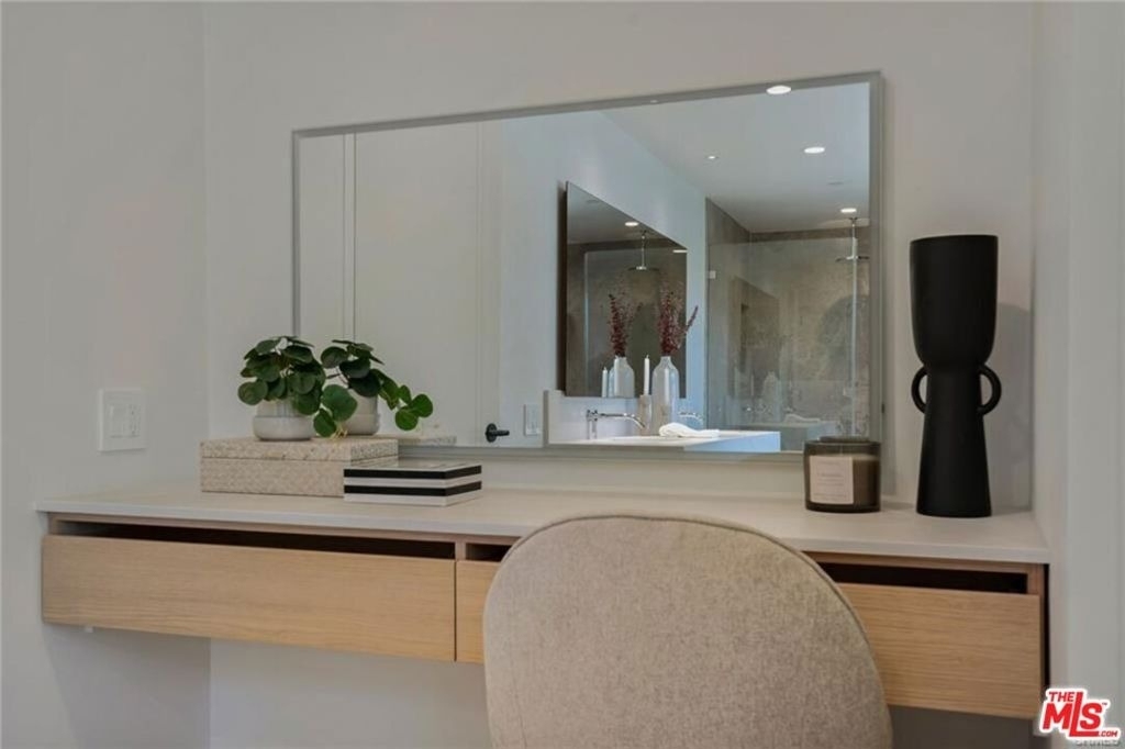 4939 Petit Avenue - Photo 32