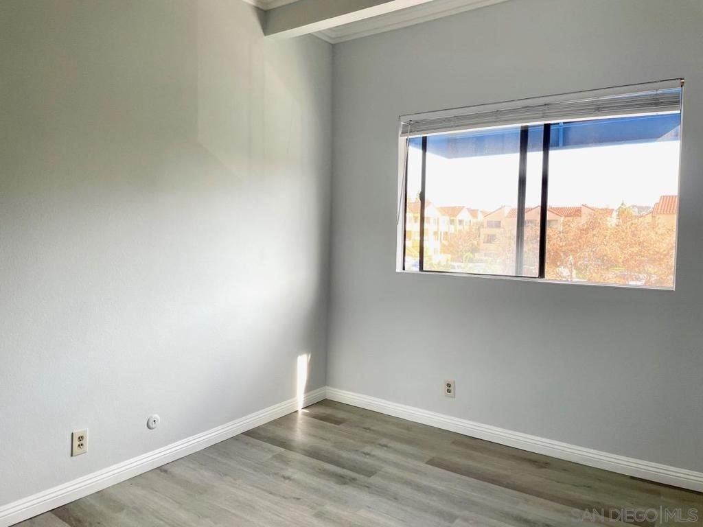 8310 Regents Rd - Photo 12