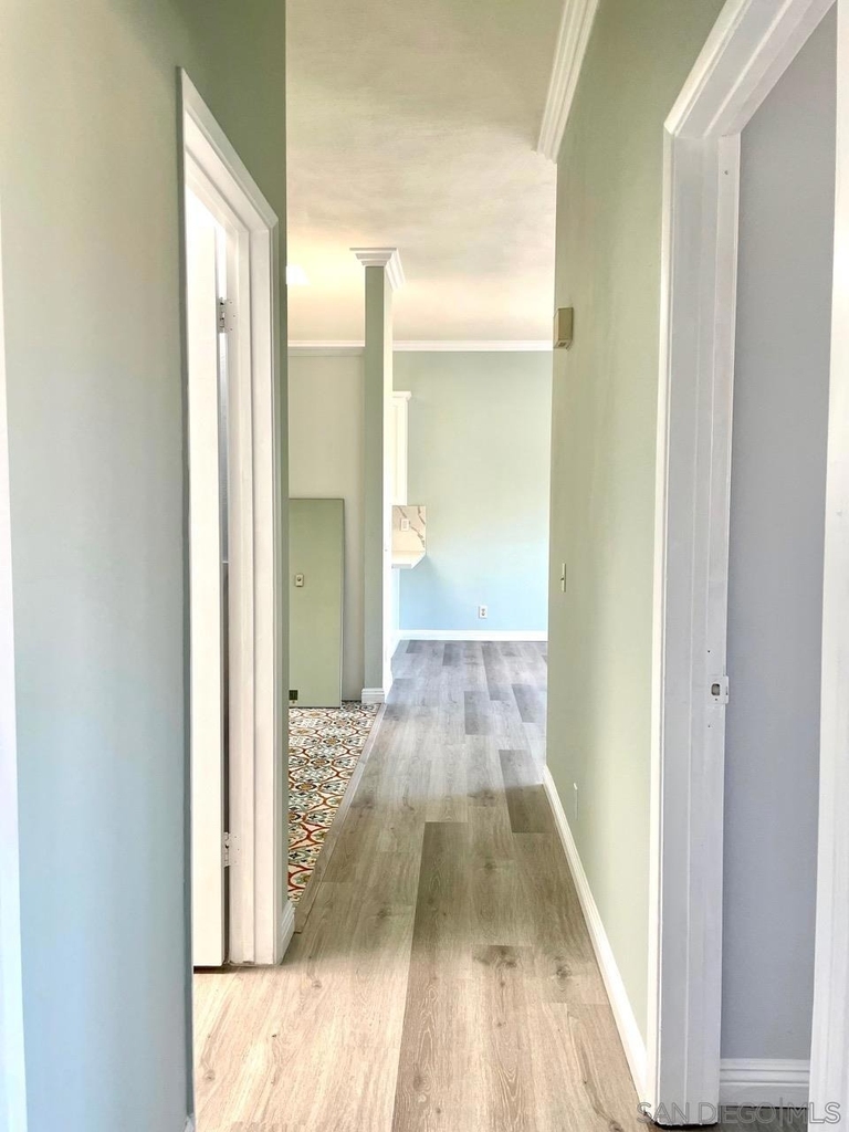 8310 Regents Rd - Photo 10