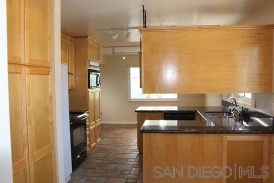 5854 Mott St - Photo 7
