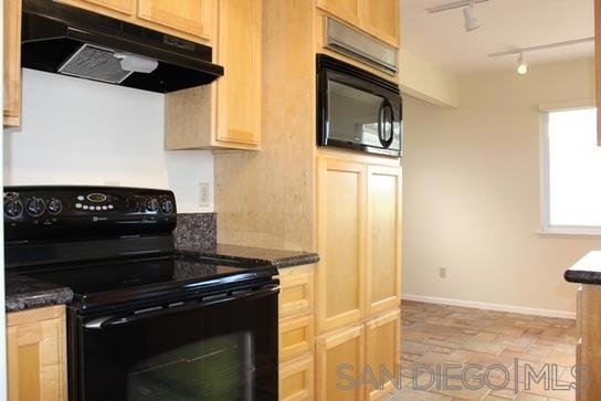 5854 Mott St - Photo 4
