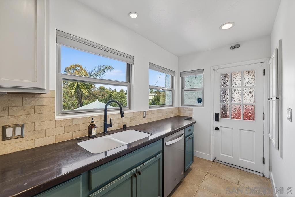 5438 Gilbert Dr - Photo 19