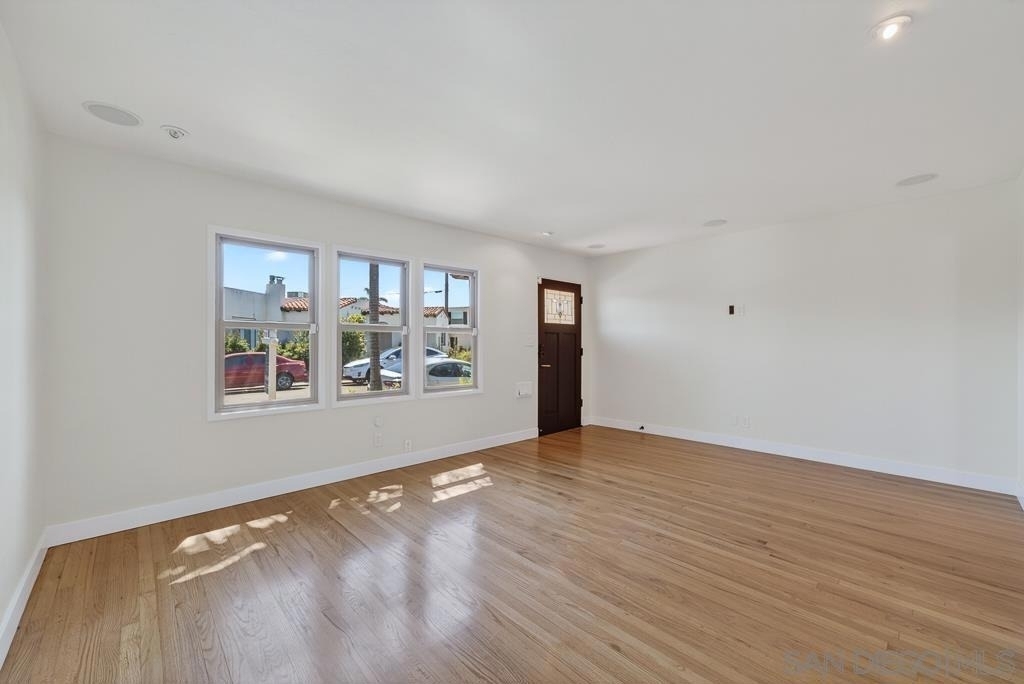 5438 Gilbert Dr - Photo 11
