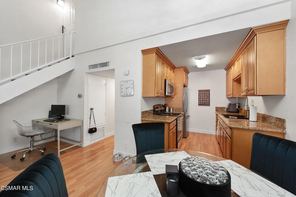 5460 White Oak Avenue - Photo 3