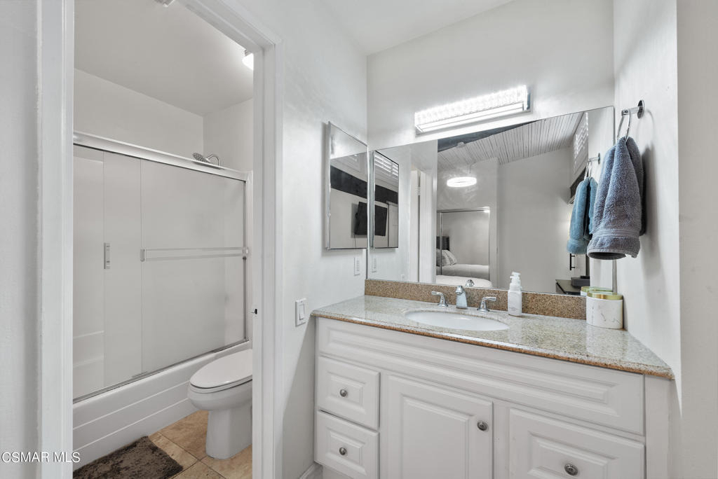 5460 White Oak Avenue - Photo 13