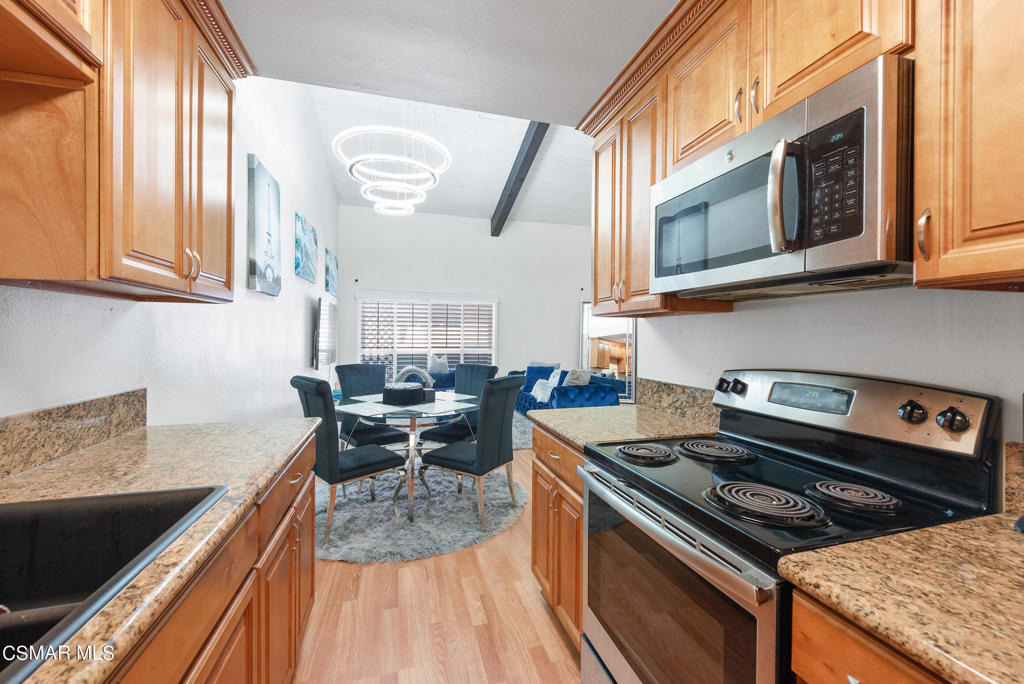 5460 White Oak Avenue - Photo 5