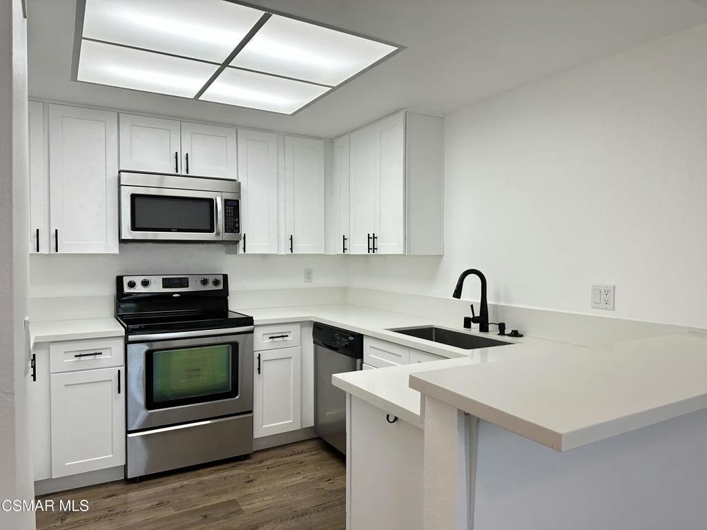 560 Spring Road - Photo 3
