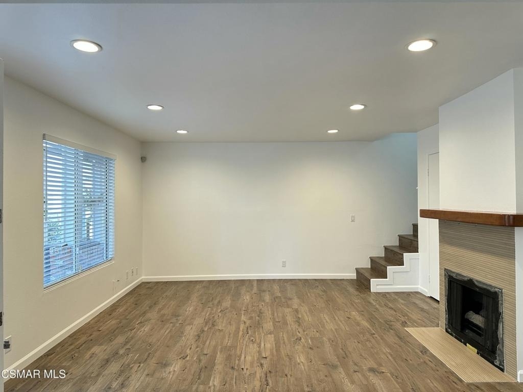560 Spring Road - Photo 4