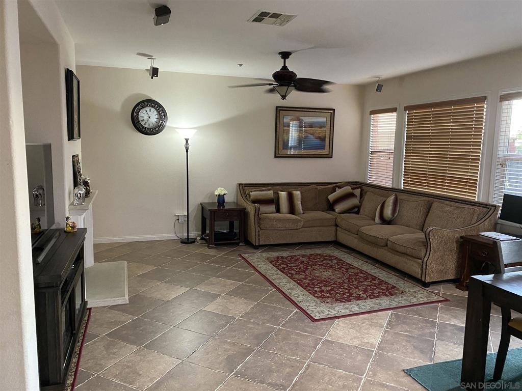 1460 Clearview Wy - Photo 0