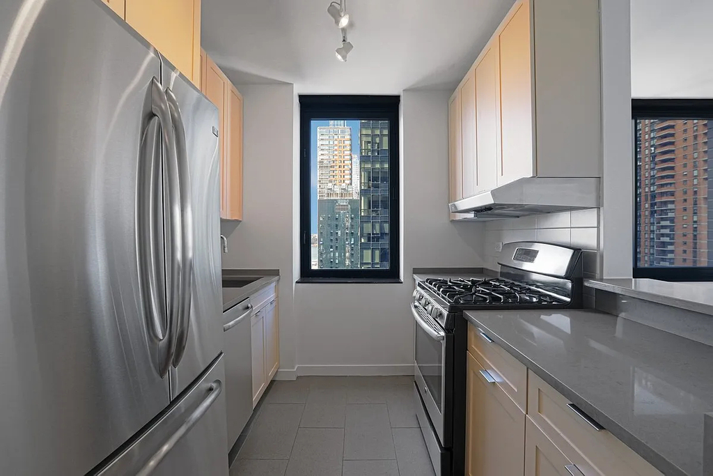 420 West 42nd Street - Photo 1