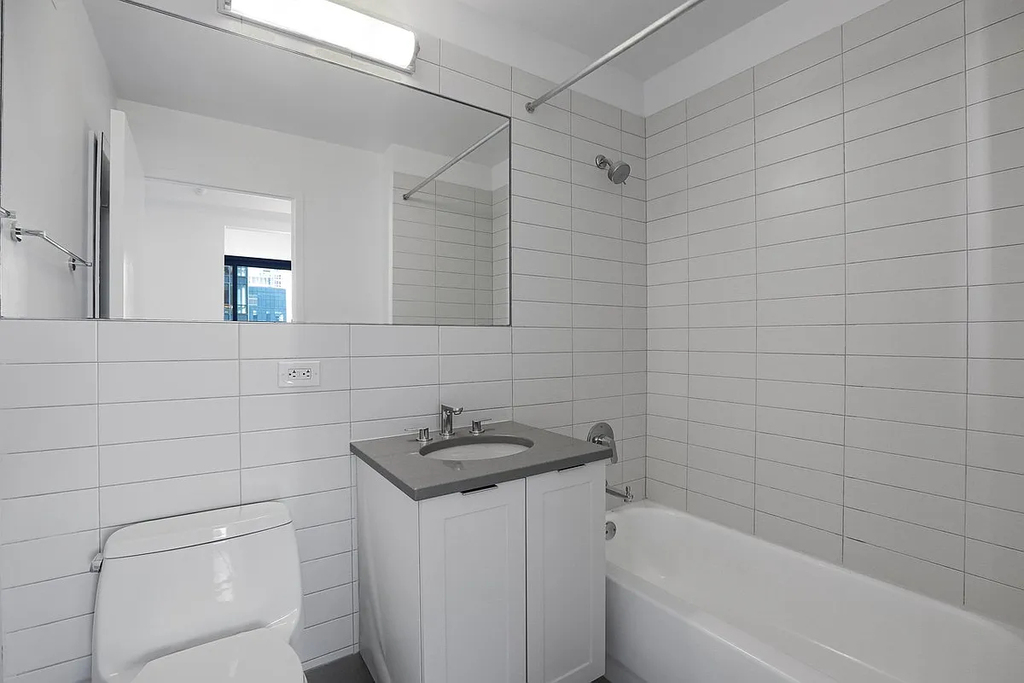 420 West 42nd Street - Photo 5