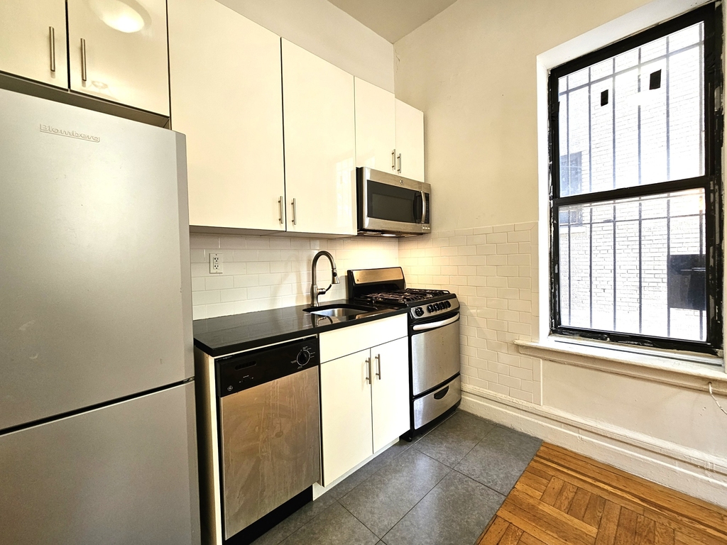 664 West 163rd Street - Photo 3
