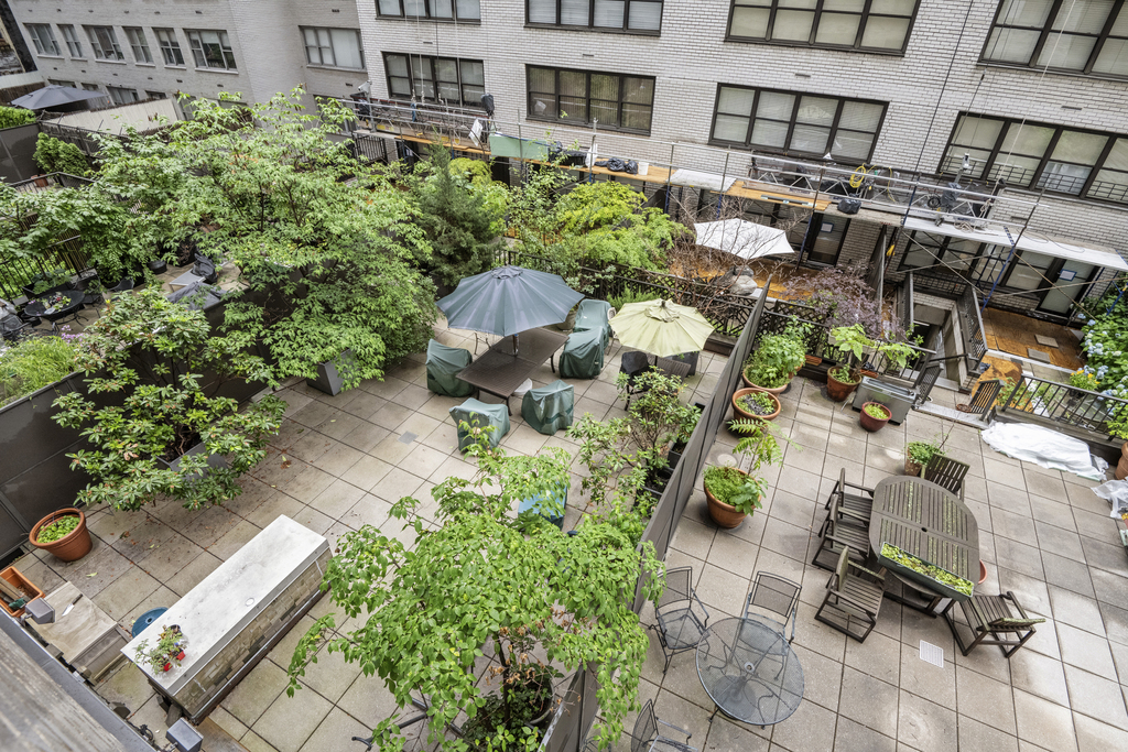 225 E 57th St - Photo 2