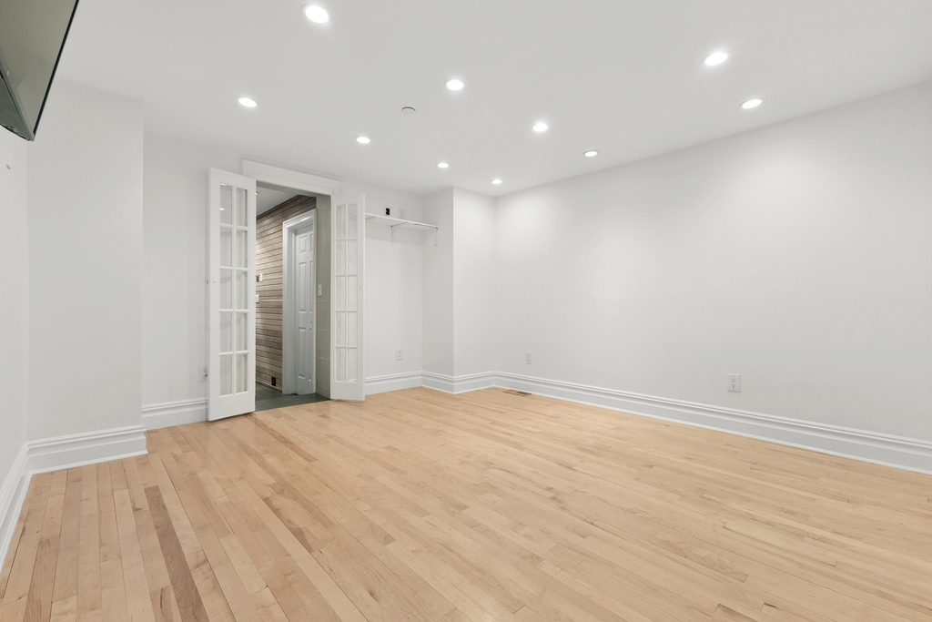 293 Pacific St - Photo 6