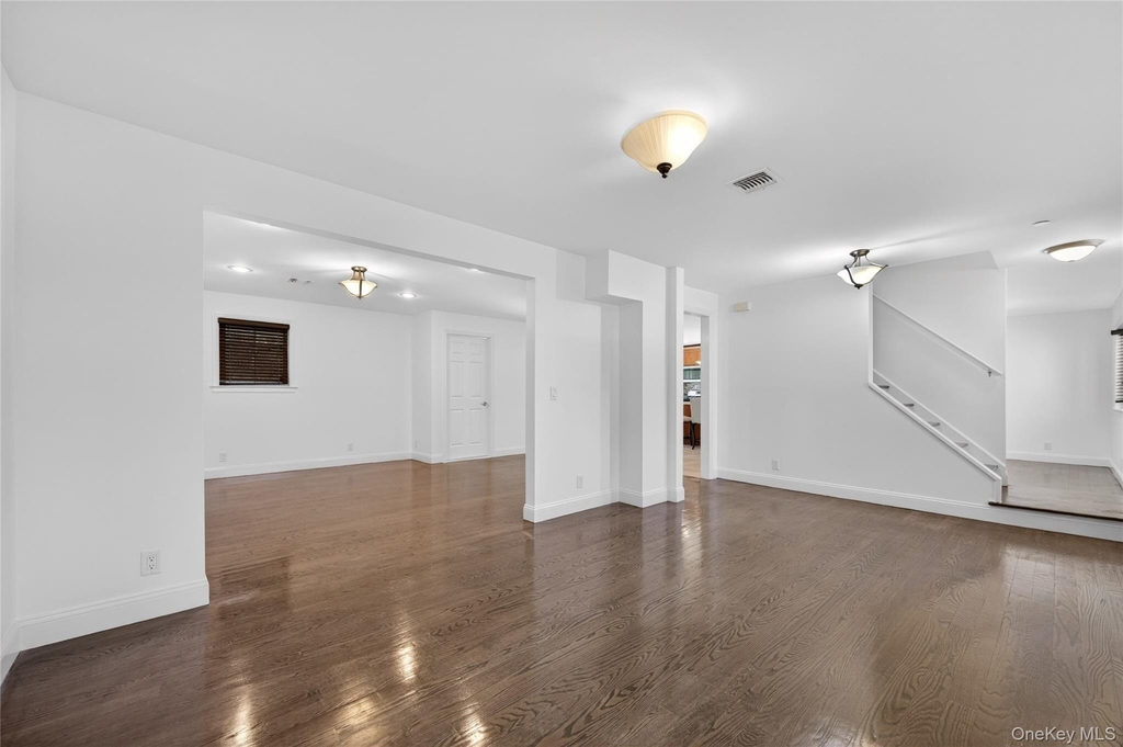 8 Lee Gray Court - Photo 5