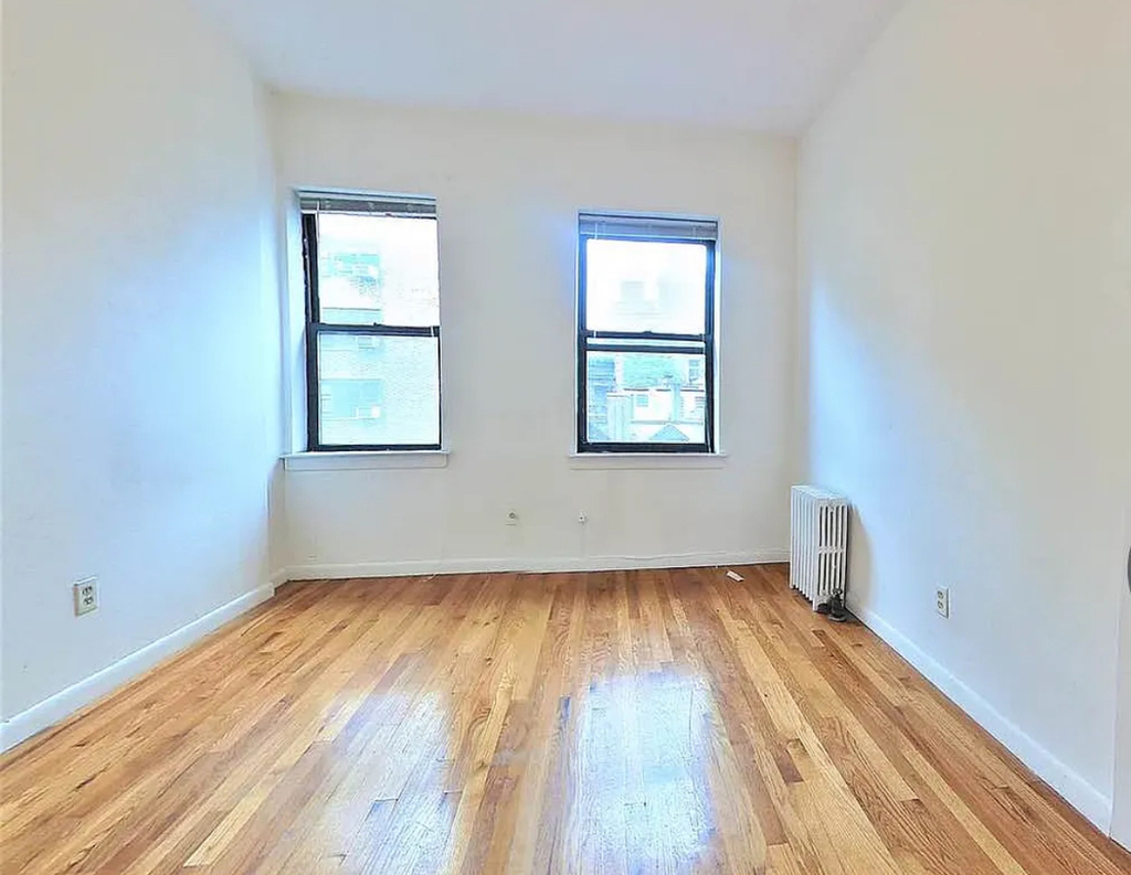 157 East 89th Street - Photo 1