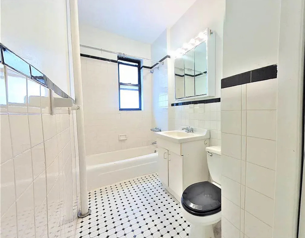157 East 89th Street - Photo 3