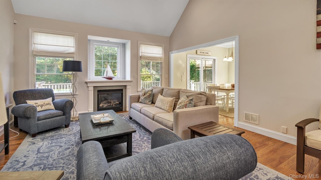 38 Bridle Path - Photo 2
