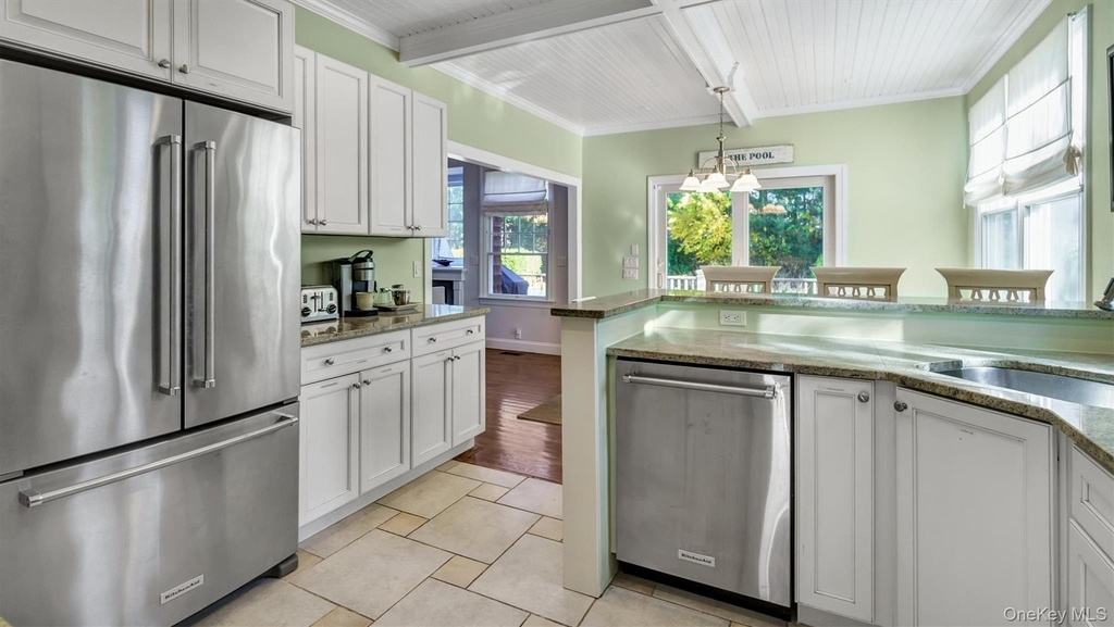 38 Bridle Path - Photo 10