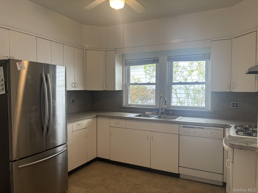 48 Ferris Place - Photo 4