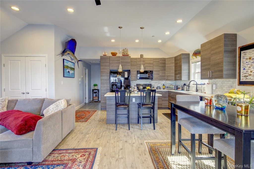 48 Wyoming Avenue - Photo 4