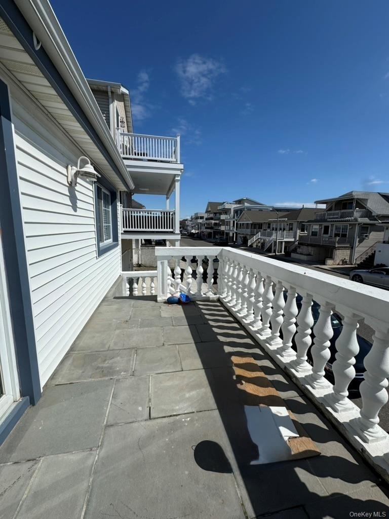 69 Illinois Street - Photo 2