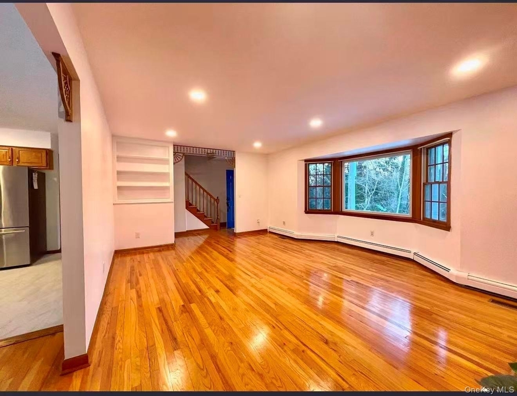 214 Old Town Rd - Photo 2