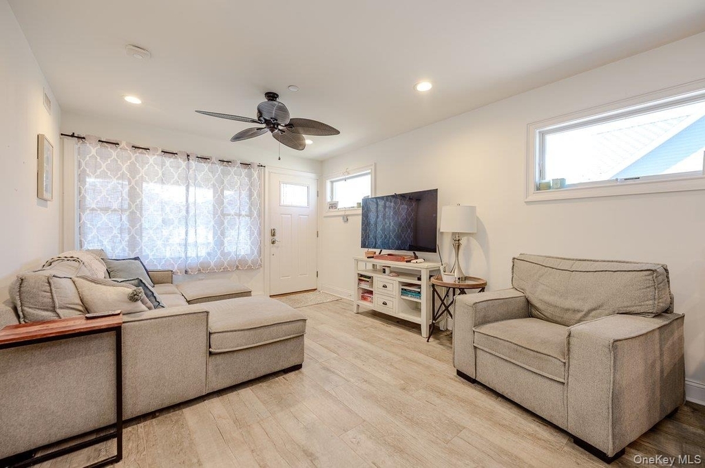 90 Wyoming Avenue - Photo 4