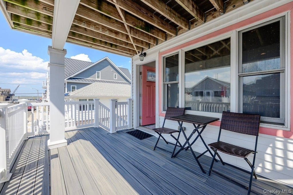 90 Wyoming Avenue - Photo 2