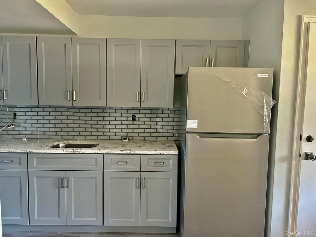 153 Sixth Avenue - Photo 1