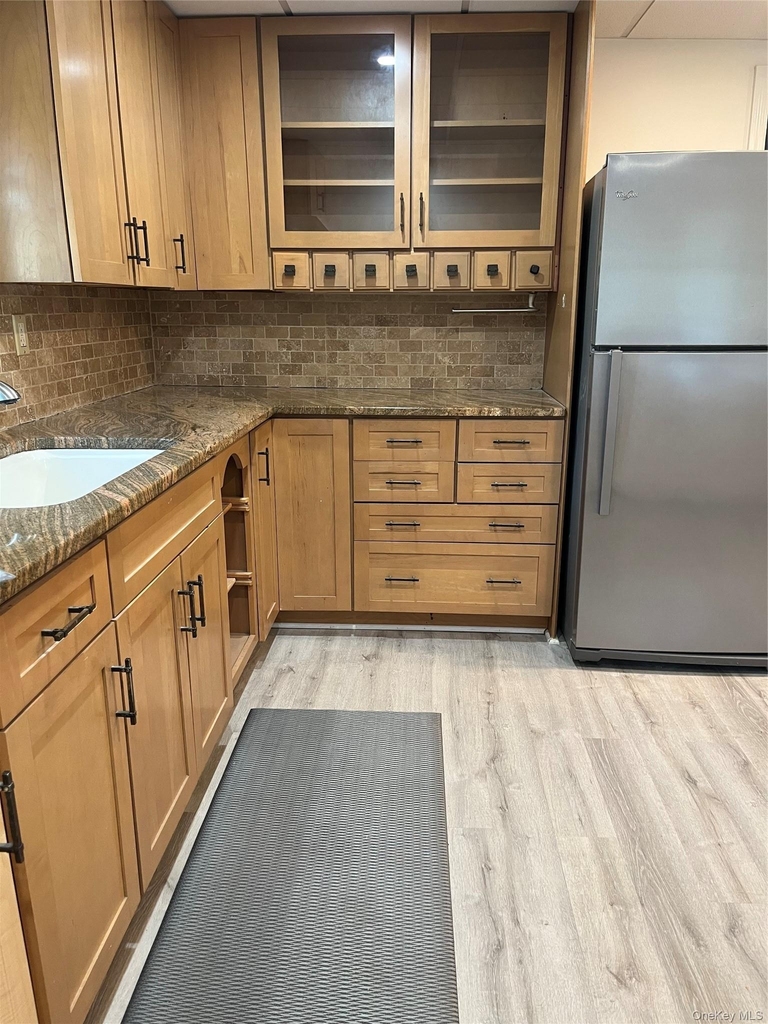 315 Gainsborg Avenue E - Photo 4