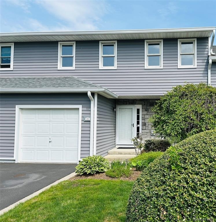 113 Alicia Drive - Photo 0