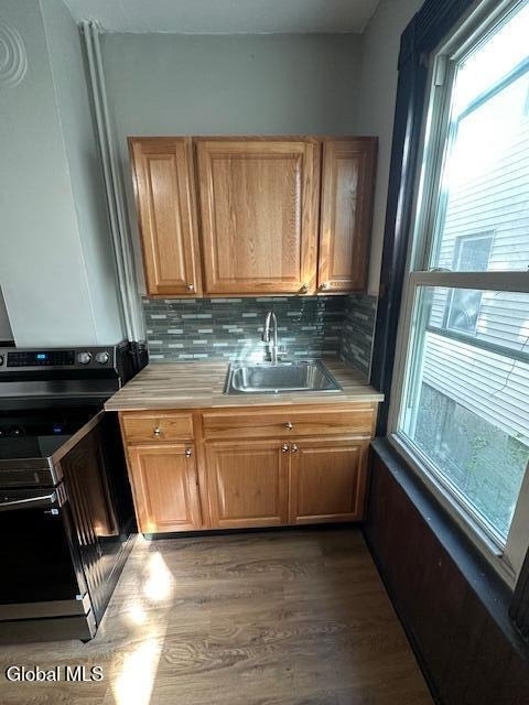 945 Broadway - Photo 3