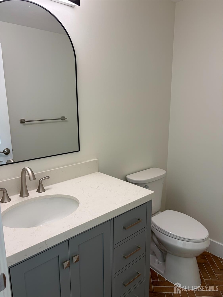 13 Martha Boulevard - Photo 6