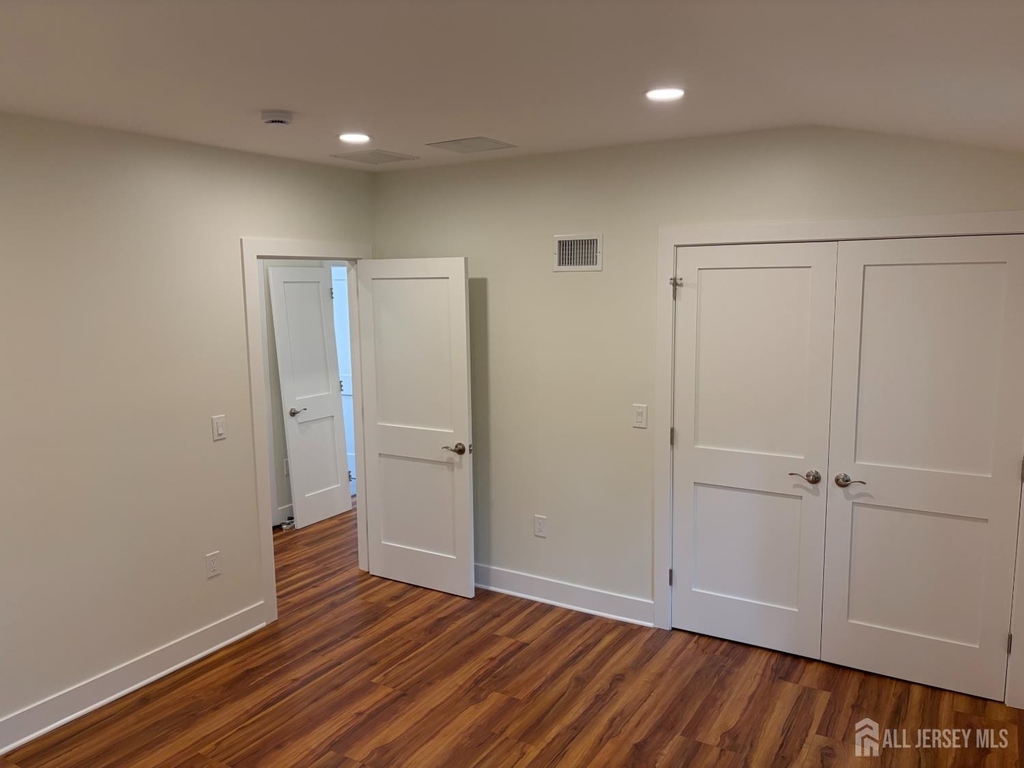 13 Martha Boulevard - Photo 17