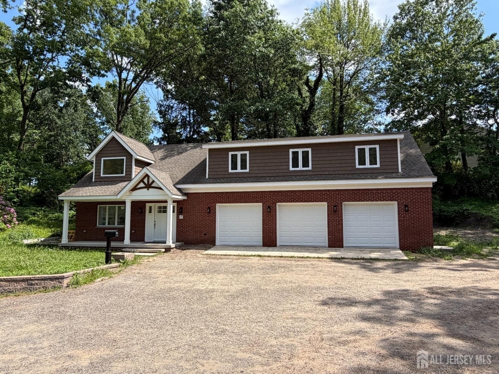 13 Martha Boulevard - Photo 0