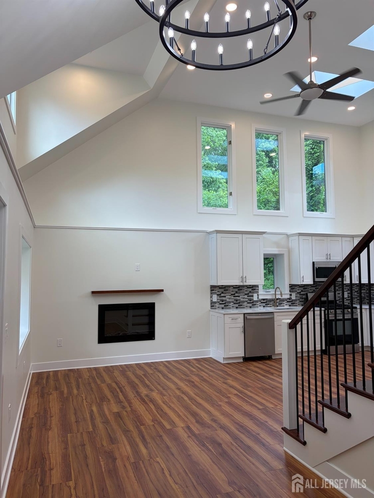 13 Martha Boulevard - Photo 1