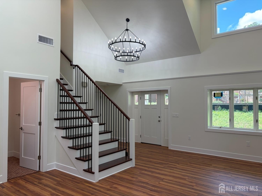 13 Martha Boulevard - Photo 5